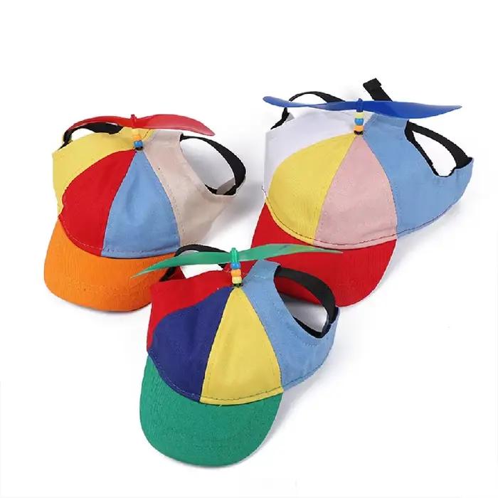 Chapeau coloré à hélices pour chiens et chats résistant aux UV et respirant pour promenades estivales et occasions spéciales