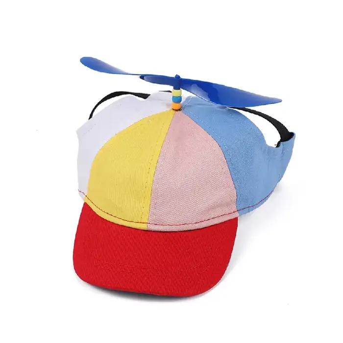 Chapeau coloré à hélices pour chiens et chats résistant aux UV et respirant pour promenades estivales et occasions spéciales